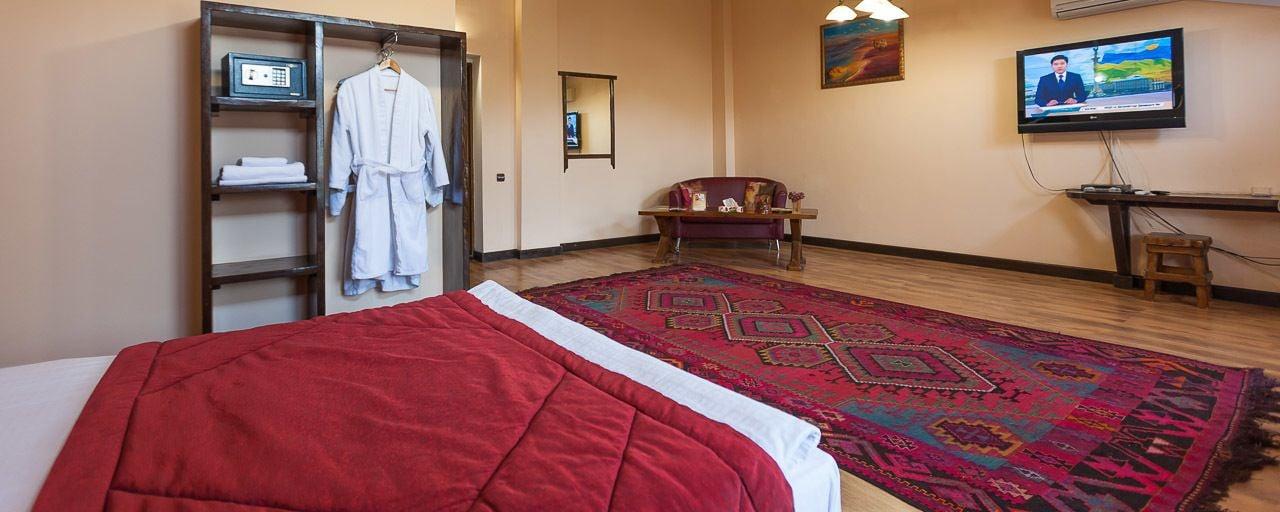 Saraishyq Hotel Almaty Bagian luar foto