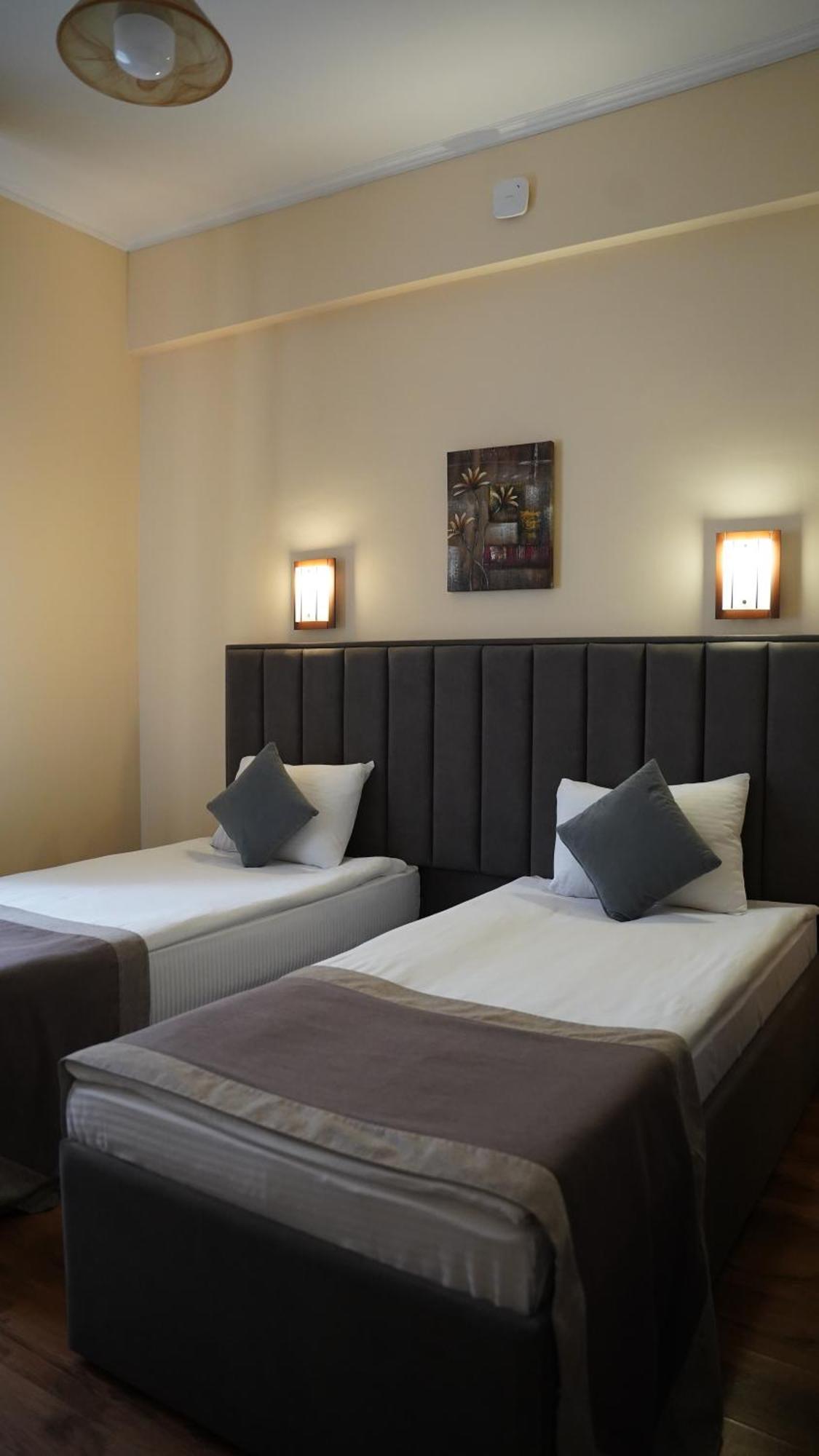 Saraishyq Hotel Almaty Bagian luar foto