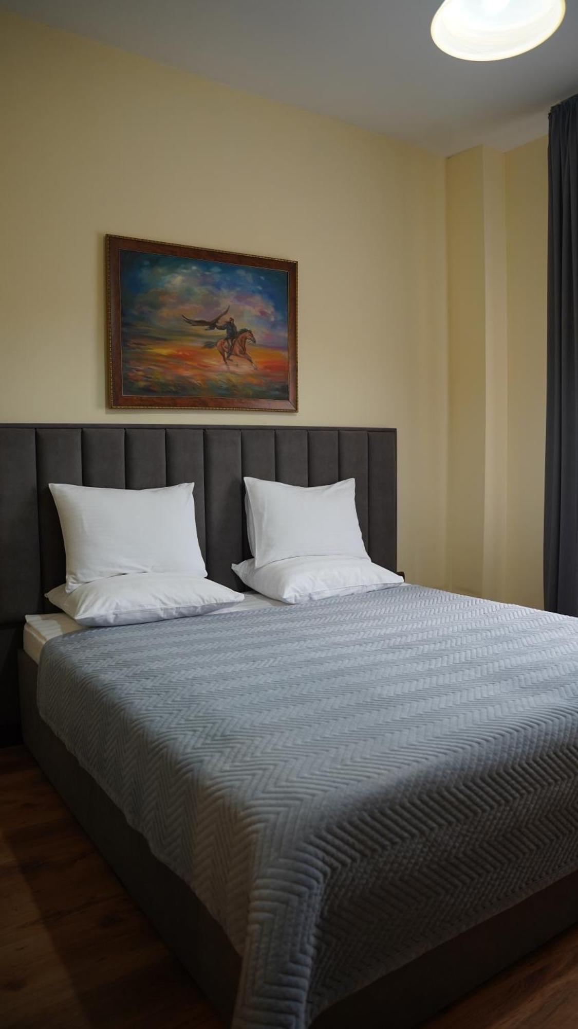 Saraishyq Hotel Almaty Bagian luar foto