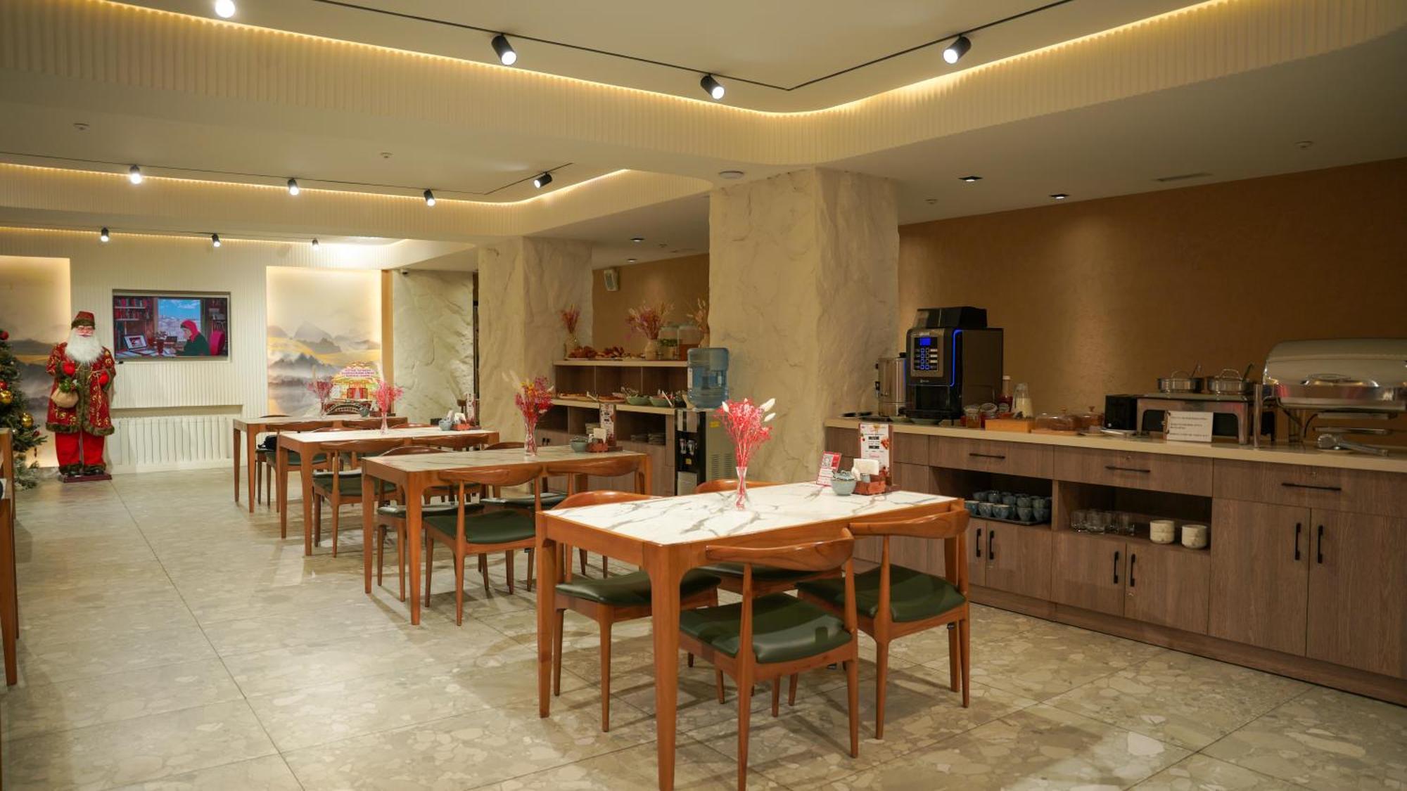Saraishyq Hotel Almaty Bagian luar foto