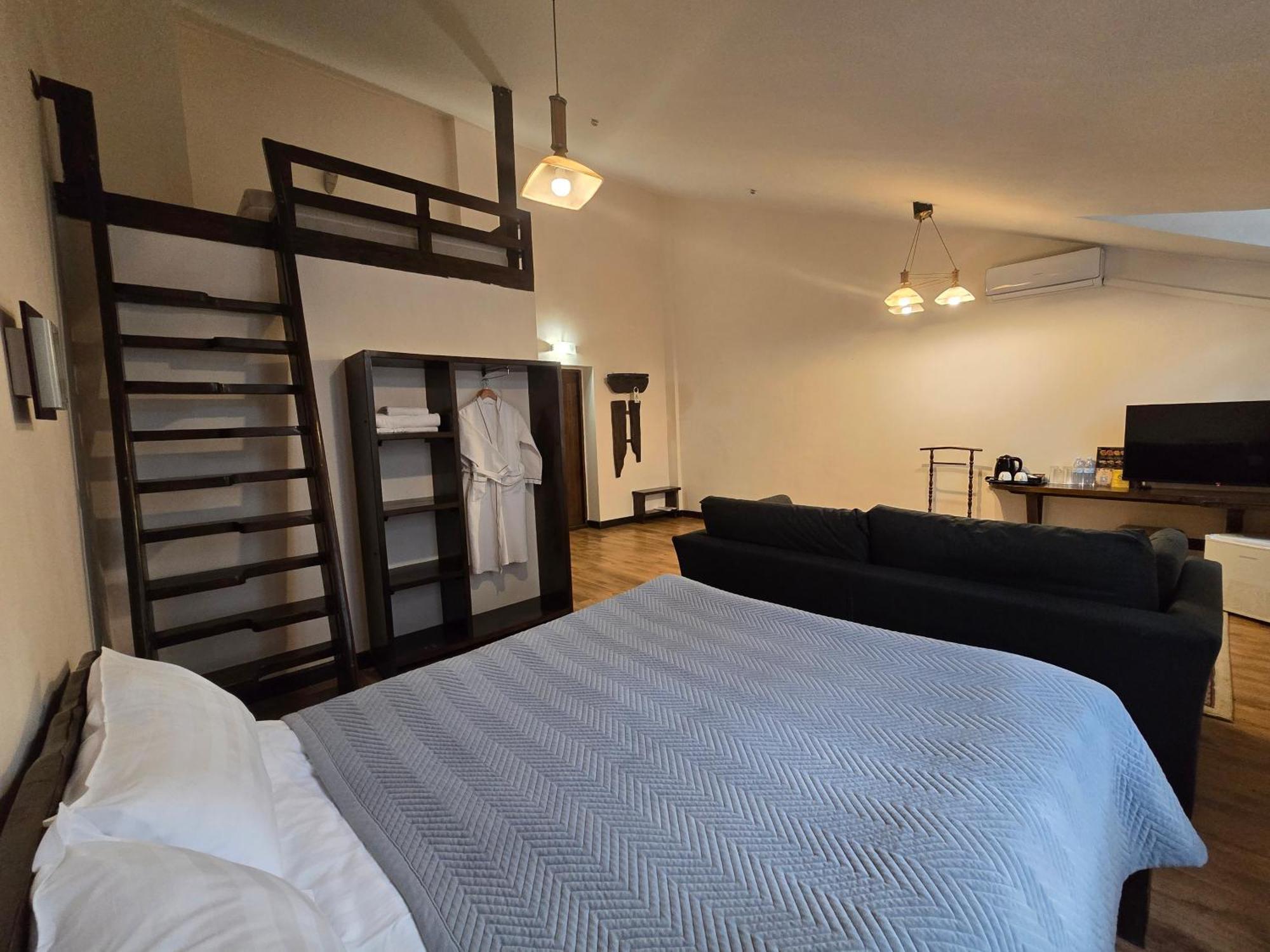 Saraishyq Hotel Almaty Bagian luar foto